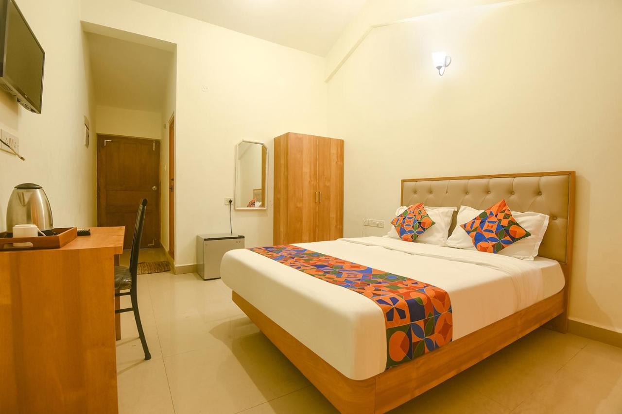 Hotel Fabexpress De Classio With Pool - Nr Candolim Beach Exteriér fotografie