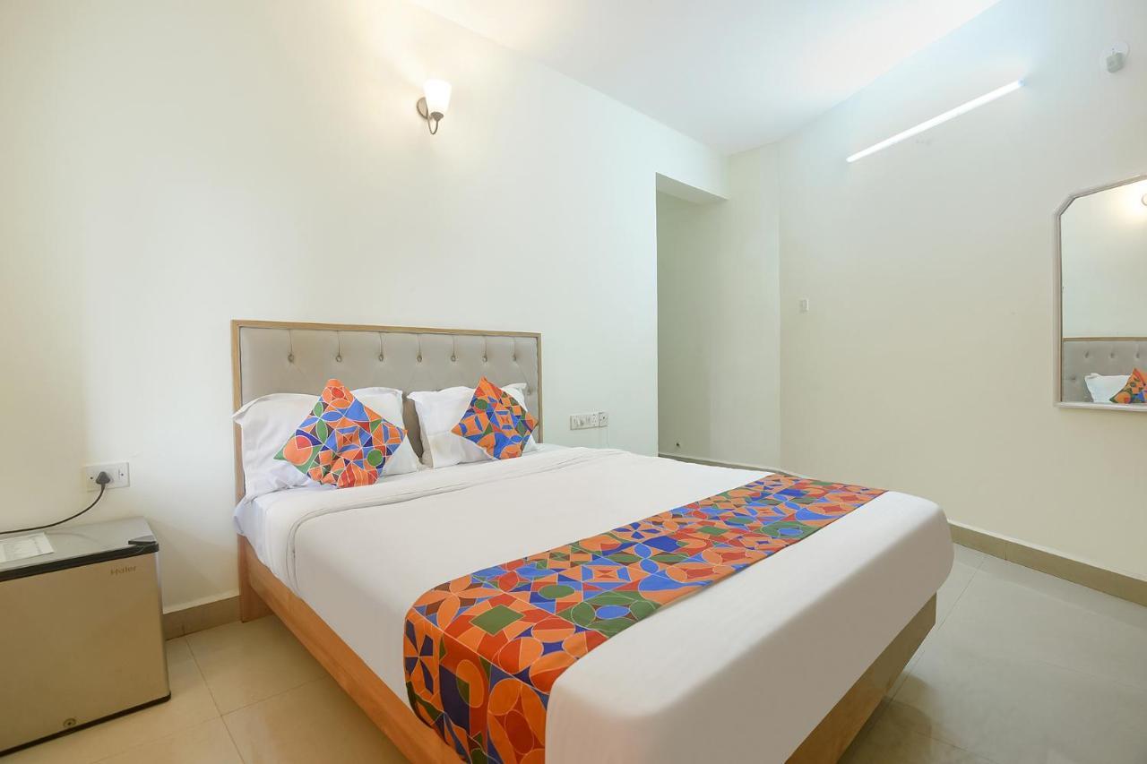 Hotel Fabexpress De Classio With Pool - Nr Candolim Beach Exteriér fotografie